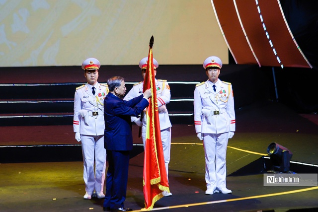 Tổng Bí thư Tô Lâm: Báo chí phải trở thành lực lượng kiến tạo niềm tin, cổ vũ khát vọng phát triển- Ảnh 4. Tổng Bí thư Tô Lâm: Báo chí phải trở thành lực lượng kiến tạo niềm tin, cổ vũ khát vọng phát triển- Ảnh 4.