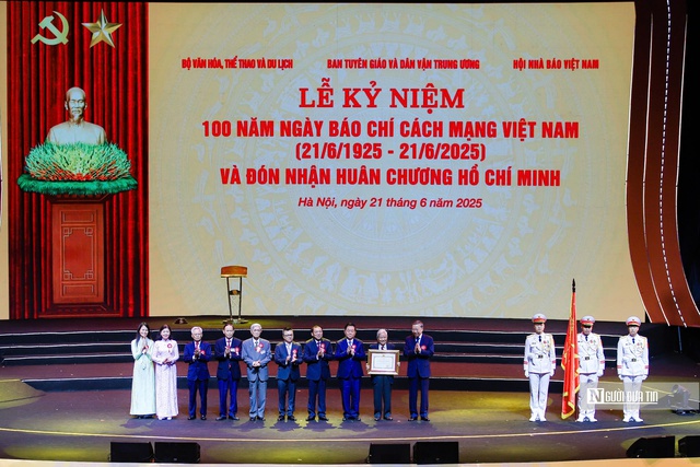 Tổng Bí thư Tô Lâm: Báo chí phải trở thành lực lượng kiến tạo niềm tin, cổ vũ khát vọng phát triển- Ảnh 5. Tổng Bí thư Tô Lâm: Báo chí phải trở thành lực lượng kiến tạo niềm tin, cổ vũ khát vọng phát triển- Ảnh 5.