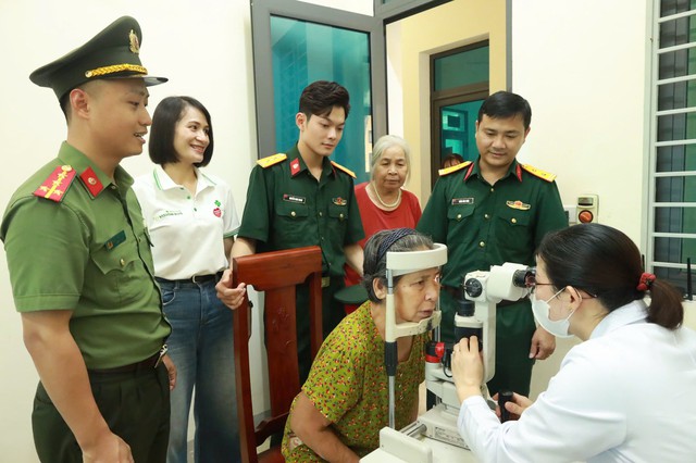 Lễ ra quân hưởng ứng ngày cao điểm Chiến dịch Hành quân xanh năm 2025- Ảnh 4. Lễ ra quân hưởng ứng ngày cao điểm Chiến dịch Hành quân xanh năm 2025- Ảnh 4.
