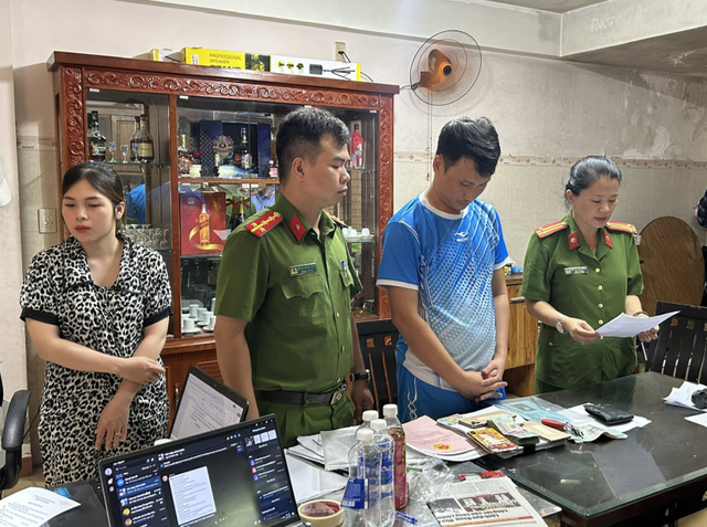 Những mắt xích tinh vi lộ diện trong đường dây cá độ 350 tỷ đồng qua mạng- Ảnh 2. Những mắt xích tinh vi lộ diện trong đường dây cá độ 350 tỷ đồng qua mạng- Ảnh 2.
