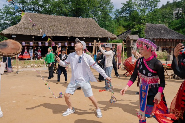 Fansipan ra mắt show diễn thể nghiệm ‘Đỉnh thiêng du ký’ tại 3 địa điểm, 3 độ cao của nóc nhà Đông Dương- Ảnh 10. Fansipan ra mắt show diễn thể nghiệm ‘Đỉnh thiêng du ký’ tại 3 địa điểm, 3 độ cao của nóc nhà Đông Dương- Ảnh 10.