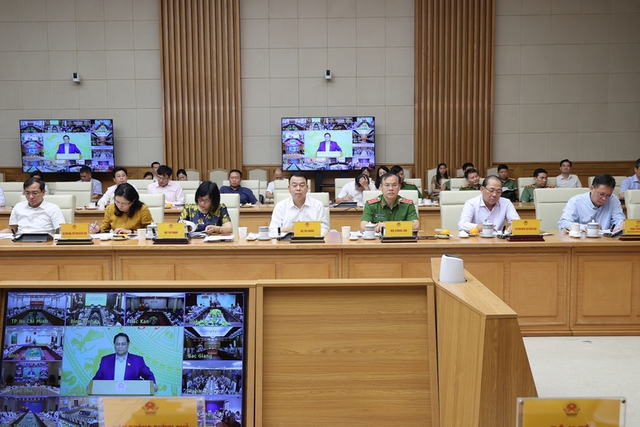 Thủ tướng: Mỗi ngày đều là cao điểm quét sạch buôn lậu, hàng giả- Ảnh 2. Thủ tướng: Mỗi ngày đều là cao điểm quét sạch buôn lậu, hàng giả- Ảnh 2.