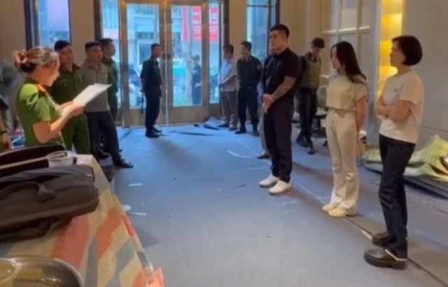 Bắt giữ vợ chồng TikToker Vũ Hồng Phúc "Cún Bông"- Ảnh 2. Bắt giữ vợ chồng TikToker Vũ Hồng Phúc "Cún Bông"- Ảnh 2.