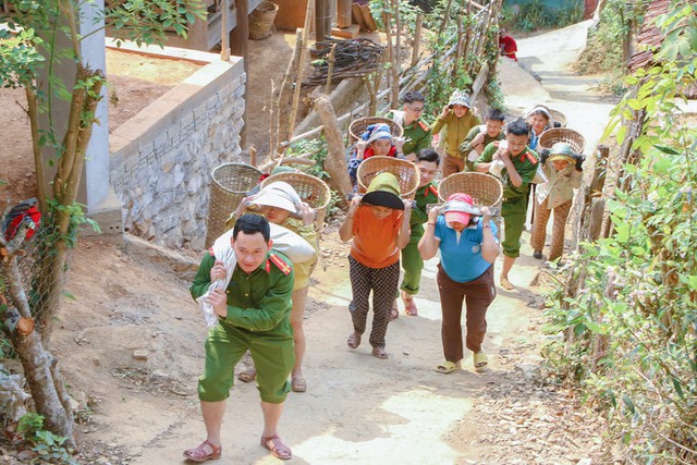 Huyện miền núi khó khăn bậc nhất Nghệ An “cán đích” xây nhà cho người nghèo- Ảnh 3. Huyện miền núi khó khăn bậc nhất Nghệ An “cán đích” xây nhà cho người nghèo- Ảnh 3.