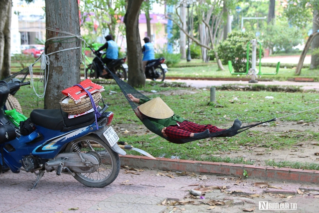 Gồng mình mưu sinh giữa "chảo lửa" miền Trung- Ảnh 10.
