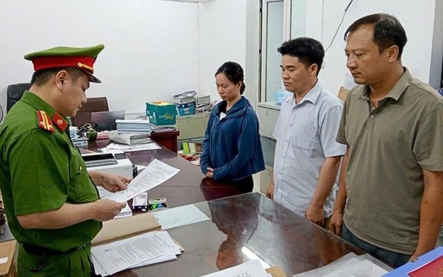 Khởi tố nguyên Giám đốc Văn phòng đăng ký đất đai ở Hòa Bình- Ảnh 1. Khởi tố nguyên Giám đốc Văn phòng đăng ký đất đai ở Hòa Bình- Ảnh 1.