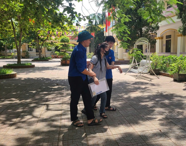 Được miễn thi do khuyết tật, nữ sinh vẫn quyết tham gia để thử sức- Ảnh 1. Được miễn thi do khuyết tật, nữ sinh vẫn quyết tham gia để thử sức- Ảnh 1.