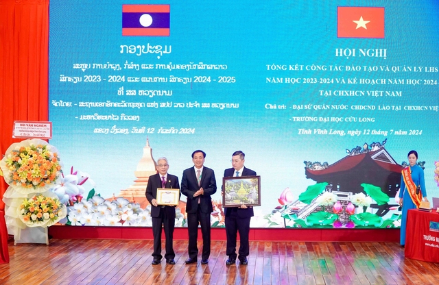 Trường ĐH Cửu Long tăng cường hợp tác đào tạo nguồn nhân lực cho nước CHDCND Lào- Ảnh 3. Trường ĐH Cửu Long tăng cường hợp tác đào tạo nguồn nhân lực cho nước CHDCND Lào- Ảnh 3.