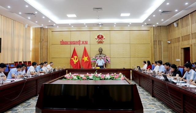 Lãnh đạo tỉnh Nghệ An: Tập huấn kỹ năng giải quyết TTHC cho cán bộ cấp xã theo hình thức 'cầm tay chỉ việc'- Ảnh 1. Lãnh đạo tỉnh Nghệ An: Tập huấn kỹ năng giải quyết TTHC cho cán bộ cấp xã theo hình thức 'cầm tay chỉ việc'- Ảnh 1.