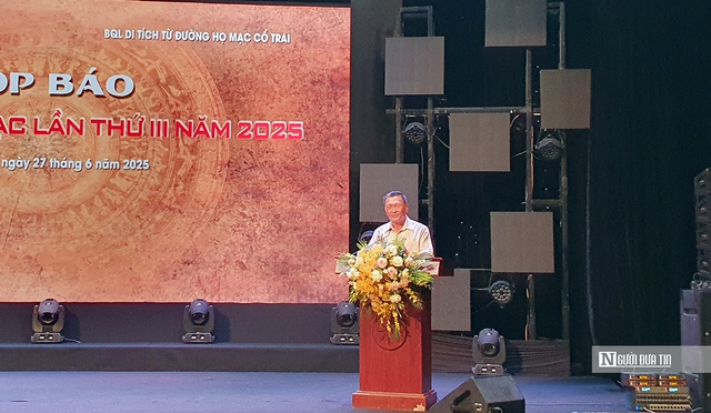 Khoảng 70 gian hàng tham dự chợ quê thời Mạc lần thứ 3- Ảnh 1. Khoảng 70 gian hàng tham dự chợ quê thời Mạc lần thứ 3- Ảnh 1.