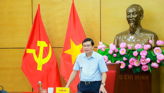 Lãnh đạo tỉnh Nghệ An: Tập huấn kỹ năng giải quyết TTHC cho cán bộ cấp xã theo hình thức 'cầm tay chỉ việc'- Ảnh 3. Lãnh đạo tỉnh Nghệ An: Tập huấn kỹ năng giải quyết TTHC cho cán bộ cấp xã theo hình thức 'cầm tay chỉ việc'- Ảnh 3.