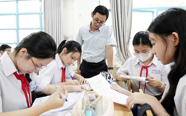 Làm sao để các em học sinh không còn phải tìm đến học thêm tràn lan?- Ảnh 2. Làm sao để các em học sinh không còn phải tìm đến học thêm tràn lan?- Ảnh 2.