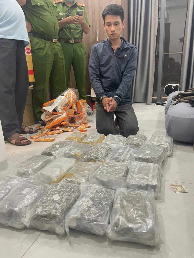 Bóc trần thủ đoạn tinh vi bắt 3 đối tượng vận chuyển 30kg cần sa từ Lào về Việt Nam- Ảnh 1.