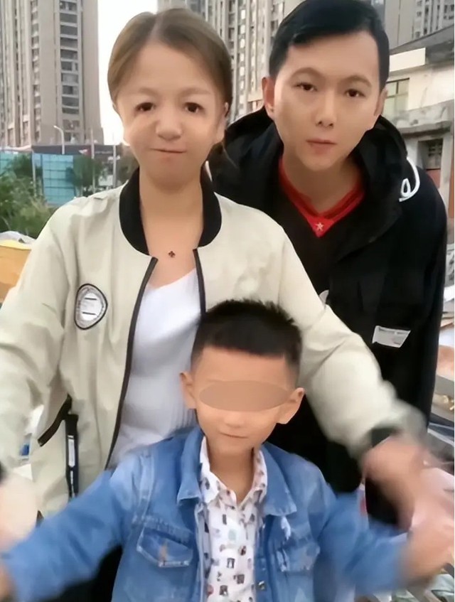 Cô gái mặt "mỏ chim" lấy chồng khoẻ mạnh, sinh 2 con trai khiến ai cũng tò mò- Ảnh 2. Cô gái mặt "mỏ chim" lấy chồng khoẻ mạnh, sinh 2 con trai khiến ai cũng tò mò- Ảnh 2.
