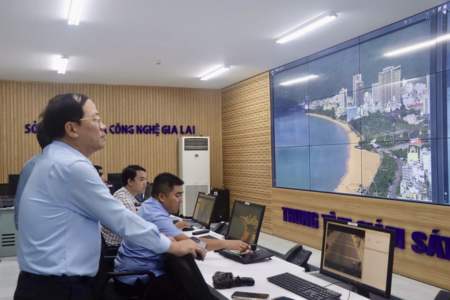 Bình Định hoàn tất chuẩn bị hệ thống thông tin trước sáp nhập- Ảnh 1. Bình Định hoàn tất chuẩn bị hệ thống thông tin trước sáp nhập- Ảnh 1.