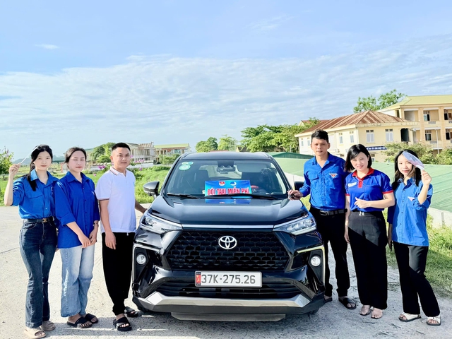 Hình ảnh ấm lòng: Thanh niên tình nguyện nấu cơm miễn phí tiếp sức sĩ tử- Ảnh 9. Hình ảnh ấm lòng: Thanh niên tình nguyện nấu cơm miễn phí tiếp sức sĩ tử- Ảnh 9.
