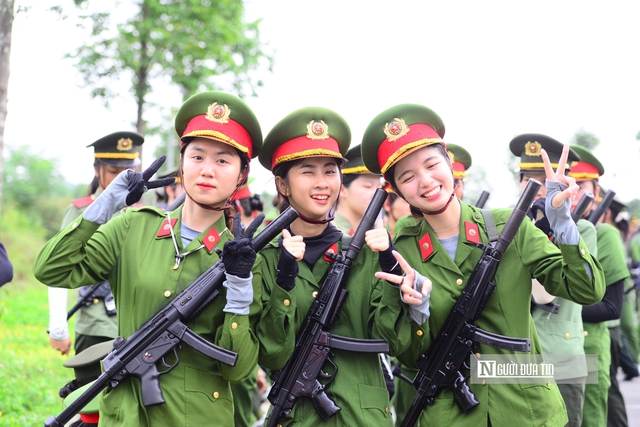 Những “bông hồng thép” miệt mài luyện tập sẵn sàng cho lễ diễu binh A80- Ảnh 5. Những “bông hồng thép” miệt mài luyện tập sẵn sàng cho lễ diễu binh A80- Ảnh 5.