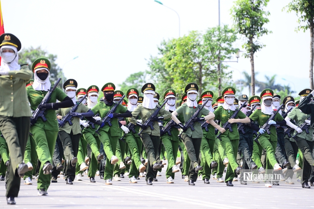 Những “bông hồng thép” miệt mài luyện tập sẵn sàng cho lễ diễu binh A80- Ảnh 1. Những “bông hồng thép” miệt mài luyện tập sẵn sàng cho lễ diễu binh A80- Ảnh 1.