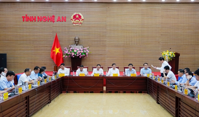 Nghệ An thu ngân sách 5 tháng ước đạt 10.846 tỷ đồng- Ảnh 1.