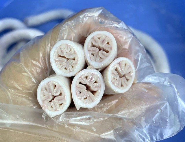 Xử phạt gần 15 triệu đồng 2 quán bán lòng heo tại Tp.HCM- Ảnh 1. Xử phạt gần 15 triệu đồng 2 quán bán lòng heo tại Tp.HCM- Ảnh 1.
