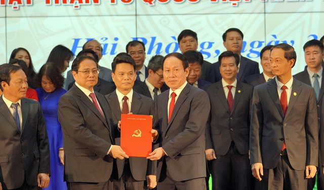 Thủ tướng Phạm Minh Chính dự lễ công bố hợp nhất Tp.Hải Phòng và tỉnh Hải Dương- Ảnh 1. Thủ tướng Phạm Minh Chính dự lễ công bố hợp nhất Tp.Hải Phòng và tỉnh Hải Dương- Ảnh 1.
