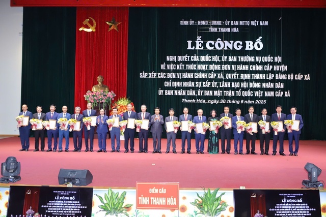 Thanh Hóa công bố thành lập 166 xã, phường mới và chỉ định nhân sự- Ảnh 4. Thanh Hóa công bố thành lập 166 xã, phường mới và chỉ định nhân sự- Ảnh 4.