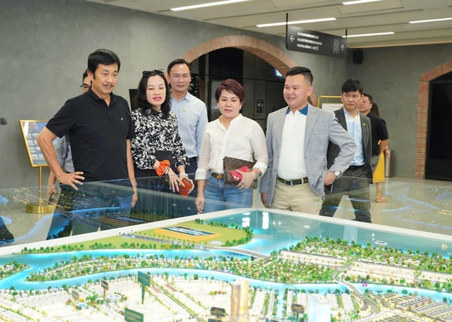 Áp lực đáo hạn trái phiếu đè nặng, doanh nghiệp BĐS gồng mình chuyển hướng- Ảnh 1. Áp lực đáo hạn trái phiếu đè nặng, doanh nghiệp BĐS gồng mình chuyển hướng- Ảnh 1.