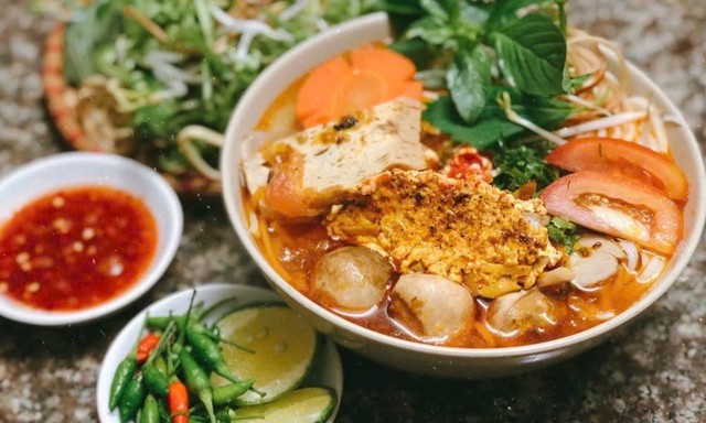Việt Nam qua ánh nhìn của Địa Trung Hải: Ẩm thực, văn hoá và nghệ sĩ- Ảnh 3. Việt Nam qua ánh nhìn của Địa Trung Hải: Ẩm thực, văn hoá và nghệ sĩ- Ảnh 3.
