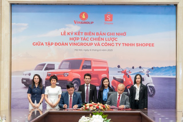 Vingroup và Shopee hợp tác chiến lược phát triển hạ tầng thương mại điện tử gắn với phát triển bền vững- Ảnh 1. Vingroup và Shopee hợp tác chiến lược phát triển hạ tầng thương mại điện tử gắn với phát triển bền vững- Ảnh 1.