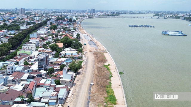 Dự án kè, đường ven sông Đồng Nai có kịp “cán đích” trong tháng 7?- Ảnh 1. Dự án kè, đường ven sông Đồng Nai có kịp “cán đích” trong tháng 7?- Ảnh 1.