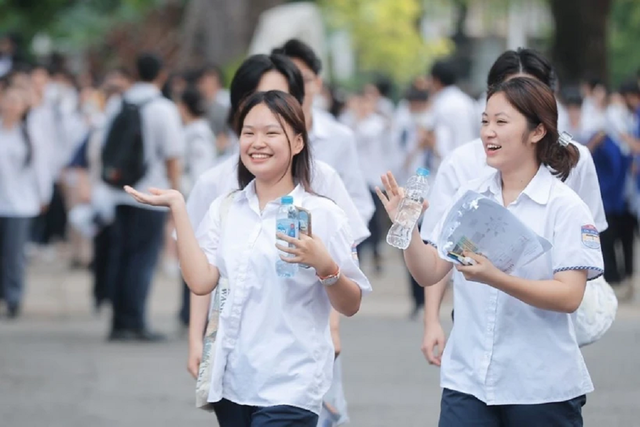 Bản tin 8/6: Vì sao Trường ĐH Khoa học Xã hội và Nhân văn xét tuyển tổ hợp COO trở lại?- Ảnh 1.