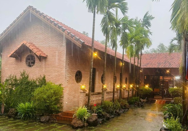 Một danh hài rao bán biệt phủ hơn 1.600m2, lý do không khiến người ta bất ngờ- Ảnh 2. Một danh hài rao bán biệt phủ hơn 1.600m2, lý do không khiến người ta bất ngờ- Ảnh 2.
