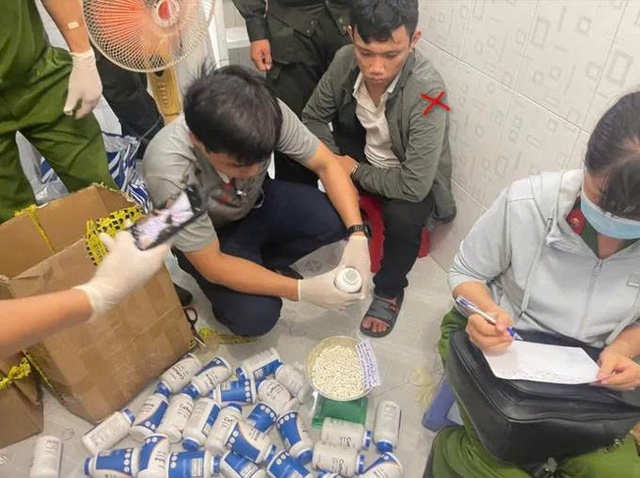 Triệt phá đường dây ma túy liên tỉnh thu giữ 21 kg ma túy- Ảnh 2. Triệt phá đường dây ma túy liên tỉnh thu giữ 21 kg ma túy- Ảnh 2.