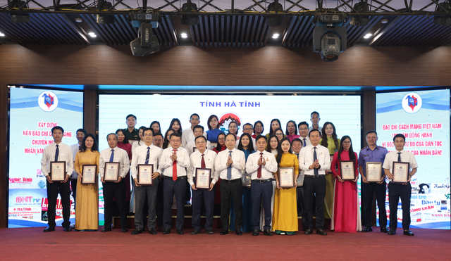 Báo chí Hà Tĩnh là lực lượng lan toả khát vọng phát triển quê hương- Ảnh 6. Báo chí Hà Tĩnh là lực lượng lan toả khát vọng phát triển quê hương- Ảnh 6.