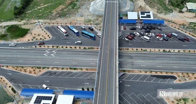 Đẩy nhanh thi công nút giao Thuận Nam, mở rộng "cánh cửa" logistics cho Ninh Thuận- Ảnh 2. Đẩy nhanh thi công nút giao Thuận Nam, mở rộng "cánh cửa" logistics cho Ninh Thuận- Ảnh 2.