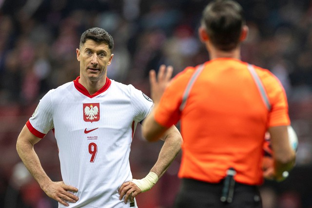 Lý do Lewandowski rút lui khỏi đội tuyển Ba Lan- Ảnh 1. Lý do Lewandowski rút lui khỏi đội tuyển Ba Lan- Ảnh 1.