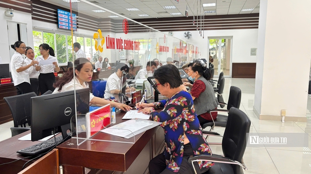 Chính quyền 2 cấp đi vào vận hành: Người dân Tp.HCM phấn khởi vì thủ tục nhanh, gọn- Ảnh 15.