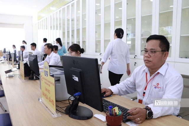 Chính quyền 2 cấp đi vào vận hành: Người dân Tp.HCM phấn khởi vì thủ tục nhanh, gọn- Ảnh 23.