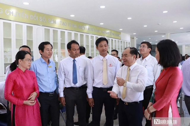Chính quyền 2 cấp đi vào vận hành: Người dân Tp.HCM phấn khởi vì thủ tục nhanh, gọn- Ảnh 24.