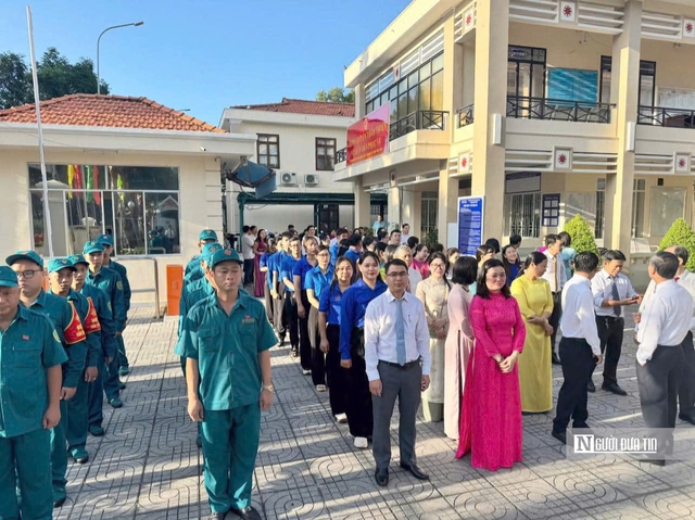 Chính quyền 2 cấp đi vào vận hành: Người dân Tp.HCM phấn khởi vì thủ tục nhanh, gọn- Ảnh 26.