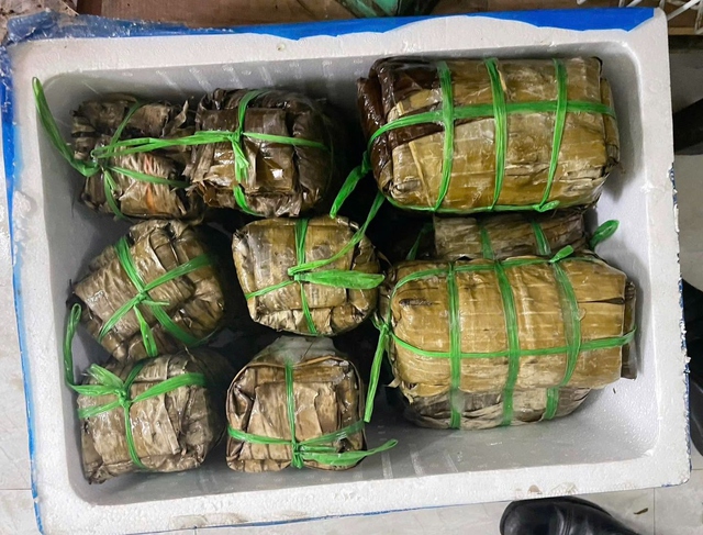 Khởi tố 2 đối tượng sử dụng hàn the trong sản xuất giò, chả- Ảnh 2. Khởi tố 2 đối tượng sử dụng hàn the trong sản xuất giò, chả- Ảnh 2.