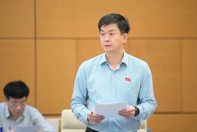 Kỳ họp thứ 10 giải quyết cấp bách những vướng mắc, trong điều hành kinh tế - xã hội- Ảnh 1. Kỳ họp thứ 10 giải quyết cấp bách những vướng mắc, trong điều hành kinh tế - xã hội- Ảnh 1.