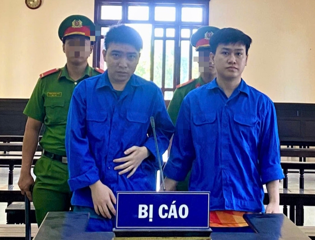 Tổ chức ăn nhậu rồi “bay lắc”, 2 thanh niên lĩnh 16 năm tù- Ảnh 1. Tổ chức ăn nhậu rồi “bay lắc”, 2 thanh niên lĩnh 16 năm tù- Ảnh 1.