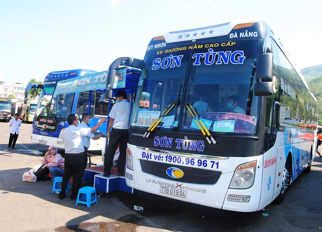 Gia Lai lên phương án đưa đón công chức từ tỉnh cũ về trung tâm hành chính mới- Ảnh 1. Gia Lai lên phương án đưa đón công chức từ tỉnh cũ về trung tâm hành chính mới- Ảnh 1.