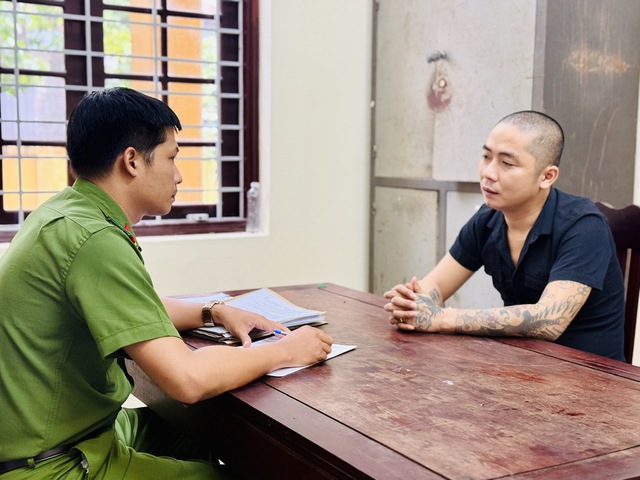 Huế: Khởi tố đối tượng dùng kiếm chém trọng thương người khác- Ảnh 1. Huế: Khởi tố đối tượng dùng kiếm chém trọng thương người khác- Ảnh 1.