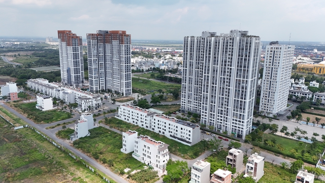 Giá nhà ở Tp.HCM tiếp tục "leo thang", người lao động vẫn loay hoay với giấc mơ an cư- Ảnh 3.