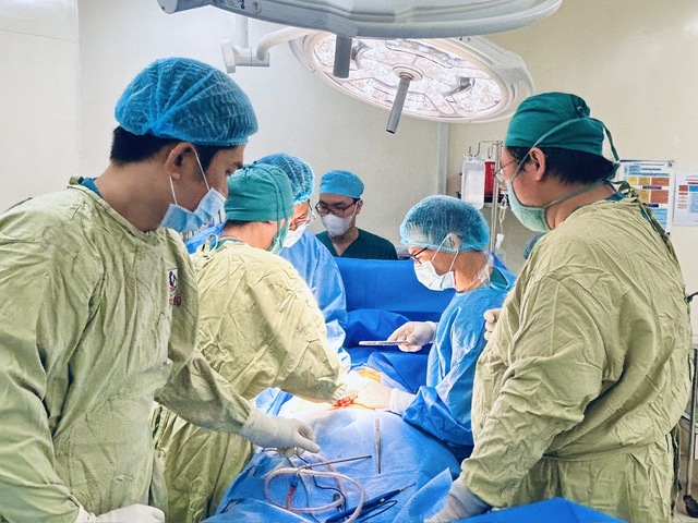 2 cuộc đời được hồi sinh nhờ một quyết định cao cả- Ảnh 1. 2 cuộc đời được hồi sinh nhờ một quyết định cao cả- Ảnh 1.