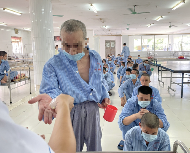 Bộ Y tế yêu cầu siết quy trình, ngăn tội phạm “giả tâm thần” thoát tội- Ảnh 1. Bộ Y tế yêu cầu siết quy trình, ngăn tội phạm “giả tâm thần” thoát tội- Ảnh 1.