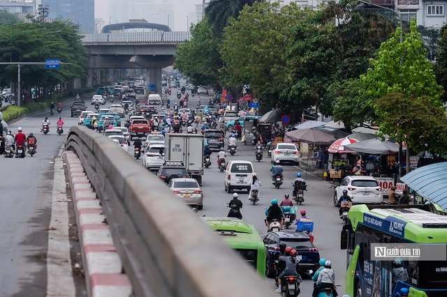 Thủ tướng yêu cầu quyết liệt ngăn chặn ô nhiễm môi trường, đẩy nhanh chuyển đổi xanh- Ảnh 1. Thủ tướng yêu cầu quyết liệt ngăn chặn ô nhiễm môi trường, đẩy nhanh chuyển đổi xanh- Ảnh 1.
