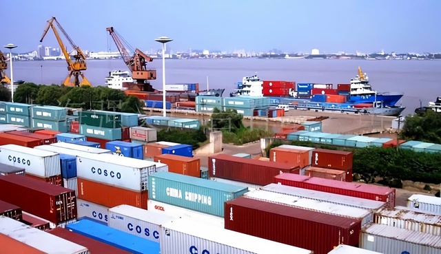 Thu thuế VAT tự động với hàng nhập khẩu giá trị thấp qua chuyển phát nhanh từ 1/8- Ảnh 1. Thu thuế VAT tự động với hàng nhập khẩu giá trị thấp qua chuyển phát nhanh từ 1/8- Ảnh 1.